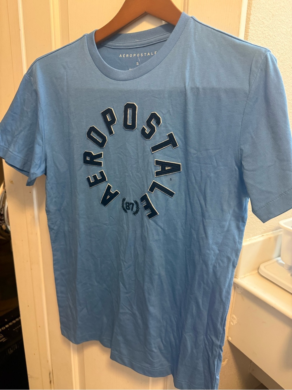 Aeropostale Men’s Sky Blue Graphic Crew Tee